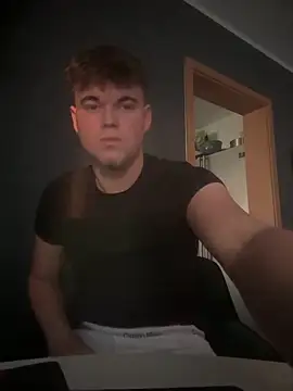 Snapshot of kevin344112 chatting on 12-17-25, 02:34 kevin344112 online show from 12-17-25, 02:34