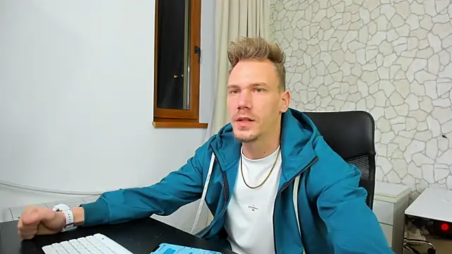 MateoBenjaminX online show from 01-05-25, 08:21