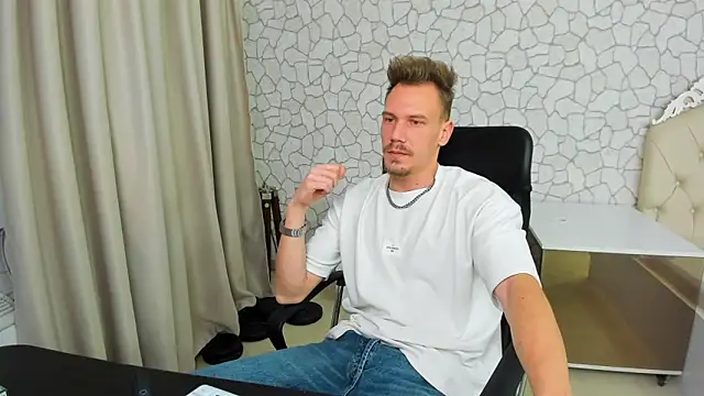 MateoBenjaminX online show from 01-28-25, 06:17