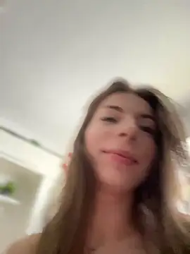 Mia Ethan online show from 01-04-25, 10:38