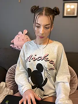 Mia Ethan online show from 02-12-25, 09:42