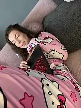 Mia Ethan online show from 02-17-25, 10:51