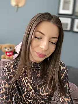 Mia Ethan online show from 02-21-25, 07:56