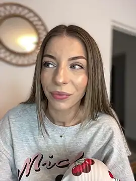 Mia Ethan online show from 10-11-25, 09:19