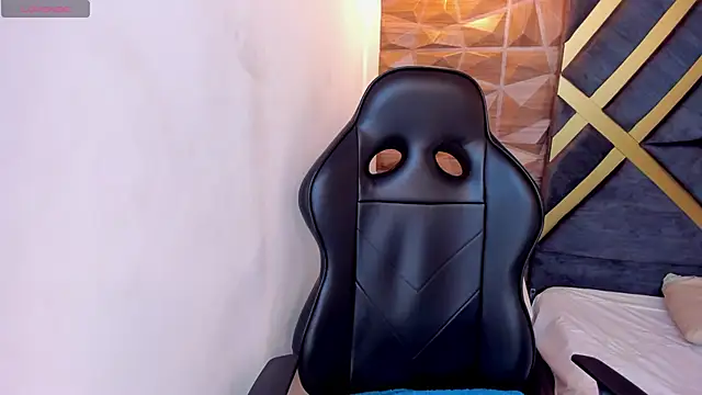 Alahia Dangelo online show from 03-06-25, 11:36