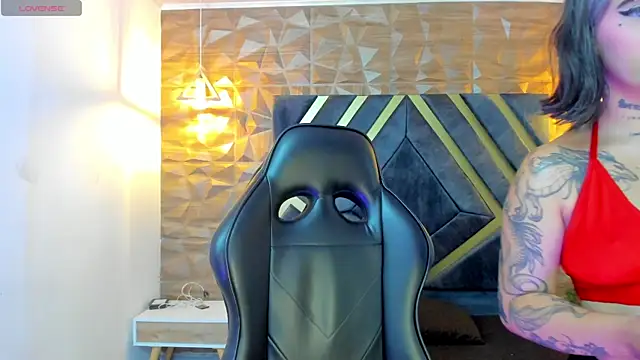 Alahia Dangelo online show from 10-04-25, 11:30