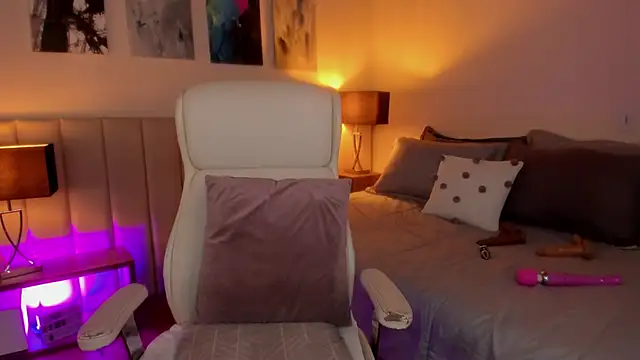 Snapshot of DaniRousse chatting on 01-09-26, 04:21 DaniRousse online show from 01-09-26, 04:21