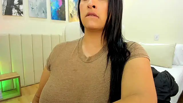 Snapshot of DaniRousse chatting on 02-22-26, 03:51 DaniRousse online show from 02-22-26, 03:51