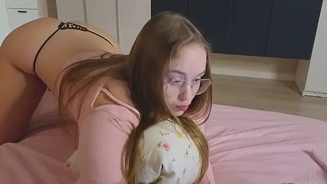 endlesssoffi online show from 12-01-25, 06:24