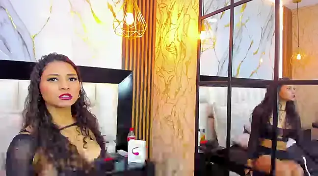 Snapshot of SofiaLaurents chatting on 01-28-25, 06:38 SofiaLaurents online show from 01-28-25, 06:38