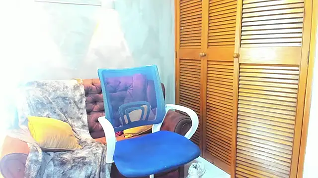 Snapshot of Dylanstonne chatting on 01-15-25, 08:16 Dylanstonne online show from 01-15-25, 08:16