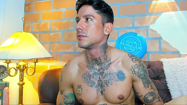 Snapshot of Dylanstonne chatting on 02-27-25, 01:16 Dylanstonne online show from 02-27-25, 01:16