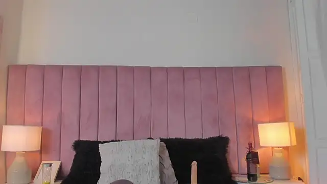 Aleja arango1 online show from 09-20-25, 09:27