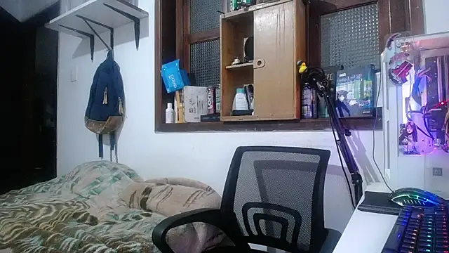 esjrobles online show from 02-28-25, 04:21