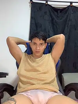 Aangelhot online show from 01-18-25, 01:41