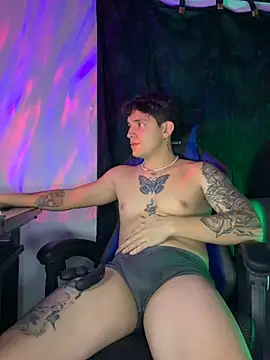 Aangelhot online show from 02-19-25, 01:40