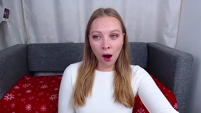 bellaa love  online show from 11-18-25, 12:05