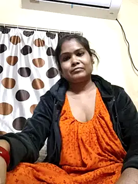 Snapshot of yoursweety09 chatting on 01-08-25, 05:15 yoursweety09 online show from 01-08-25, 05:15