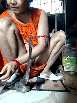 Snapshot of yoursweety09 chatting on 01-09-25, 05:23 yoursweety09 online show from 01-09-25, 05:23