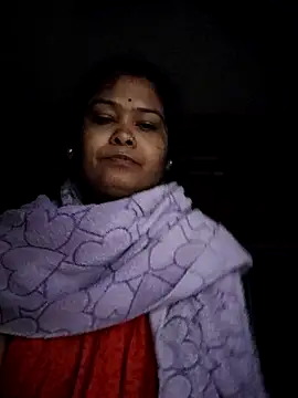 Snapshot of yoursweety09 chatting on 01-13-25, 01:56 yoursweety09 online show from 01-13-25, 01:56