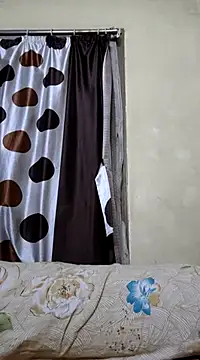 Snapshot of yoursweety09 chatting on 01-22-25, 02:35 yoursweety09 online show from 01-22-25, 02:35