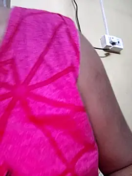 Snapshot of yoursweety09 chatting on 01-26-25, 06:27 yoursweety09 online show from 01-26-25, 06:27