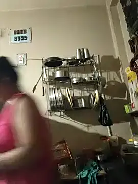 Snapshot of yoursweety09 chatting on 03-04-25, 06:18 yoursweety09 online show from 03-04-25, 06:18