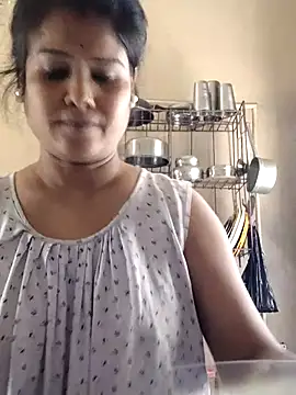 Snapshot of yoursweety09 chatting on 03-11-25, 07:04 yoursweety09 online show from 03-11-25, 07:04