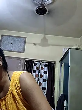 Snapshot of yoursweety09 chatting on 03-18-25, 01:31 yoursweety09 online show from 03-18-25, 01:31