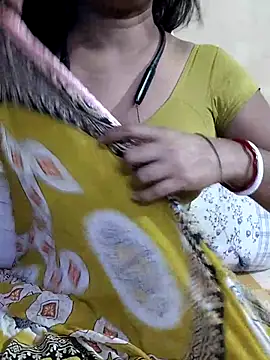 Snapshot of yoursweety09 chatting on 09-14-25, 12:43 yoursweety09 online show from 09-14-25, 12:43