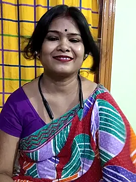 Snapshot of yoursweety09 chatting on 10-02-25, 01:56 yoursweety09 online show from 10-02-25, 01:56