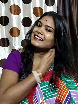 Snapshot of yoursweety09 chatting on 10-09-25, 08:23 yoursweety09 online show from 10-09-25, 08:23