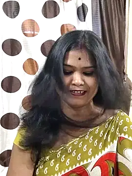 Snapshot of yoursweety09 chatting on 10-11-25, 08:57 yoursweety09 online show from 10-11-25, 08:57