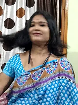 Snapshot of yoursweety09 chatting on 10-15-25, 12:11 yoursweety09 online show from 10-15-25, 12:11