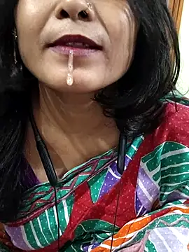 Snapshot of yoursweety09 chatting on 10-16-25, 02:12 yoursweety09 online show from 10-16-25, 02:12