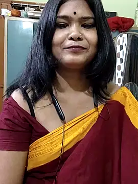 Snapshot of yoursweety09 chatting on 10-19-25, 02:01 yoursweety09 online show from 10-19-25, 02:01