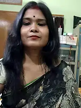 Snapshot of yoursweety09 chatting on 10-24-25, 01:40 yoursweety09 online show from 10-24-25, 01:40