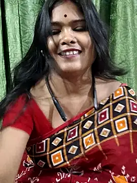 Snapshot of yoursweety09 chatting on 10-26-25, 02:28 yoursweety09 online show from 10-26-25, 02:28