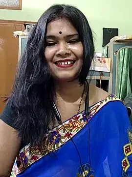 Snapshot of yoursweety09 chatting on 10-28-25, 01:58 yoursweety09 online show from 10-28-25, 01:58