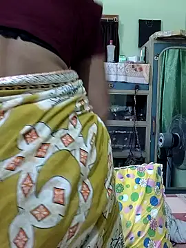 Snapshot of yoursweety09 chatting on 10-29-25, 02:03 yoursweety09 online show from 10-29-25, 02:03