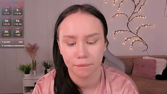 Snapshot of Alisia_Mars chatting on 01-20-25, 09:46 Alisia Mars online show from 01-20-25, 09:46