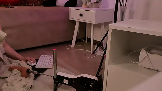 Snapshot of Alisia_Mars chatting on 02-01-25, 08:50 Alisia Mars online show from 02-01-25, 08:50