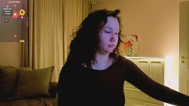 Snapshot of Alisia_Mars chatting on 11-27-25, 04:47 Alisia Mars online show from 11-27-25, 04:47