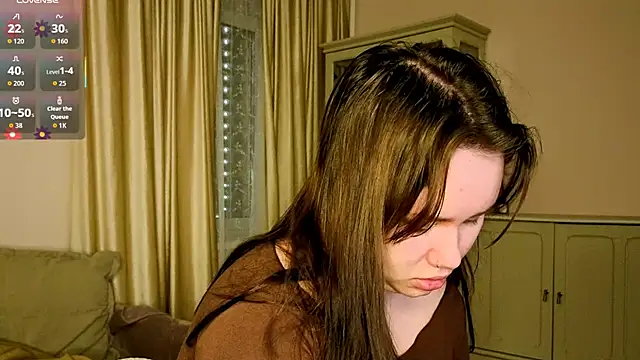 Snapshot of Alisia_Mars chatting on 11-30-25, 03:21 Alisia Mars online show from 11-30-25, 03:21