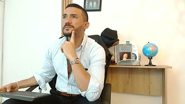 Reiko 85  online show from 09-12-25, 02:39