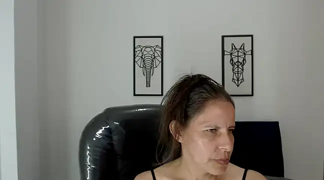 Milf karlye online show from 12-15-24, 06:07