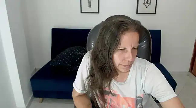 Milf karlye online show from 12-18-24, 02:53