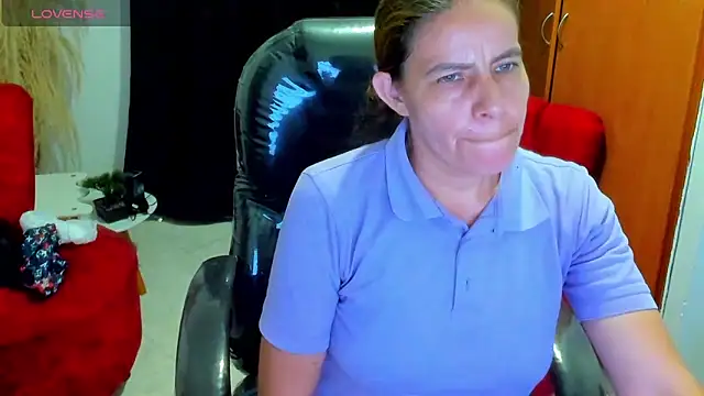 Milf karlye online show from 11-26-25, 02:01