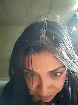 Vanessagirld online show from 12-23-24, 06:58