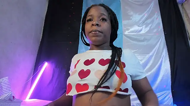 Snapshot of DeisyHarper chatting on 12-19-24, 04:45 DeisyHarper online show from 12-19-24, 04:45